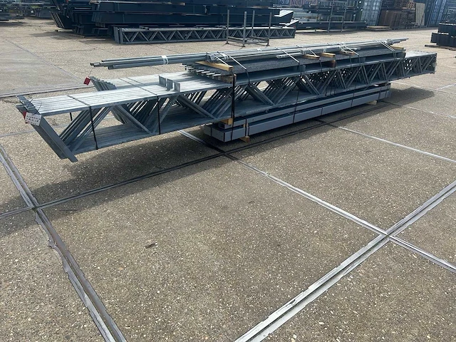 Kapschuur - staalconstructie 12.80 x 28.00 meter (358m2) - afbeelding 5 van  11