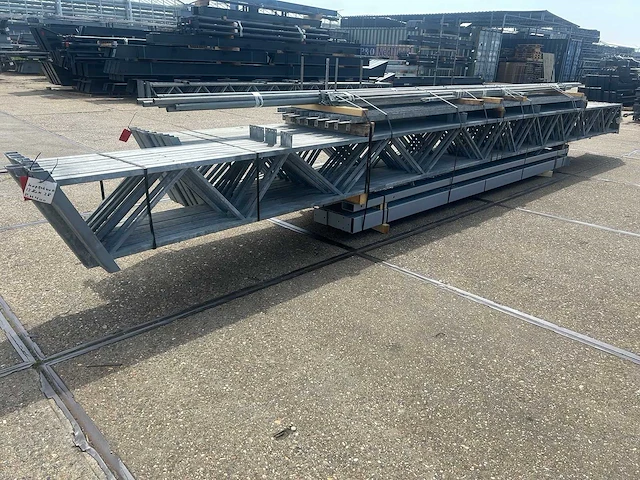 Kapschuur - staalconstructie 12.80 x 28.00 meter (358m2) - afbeelding 9 van  11