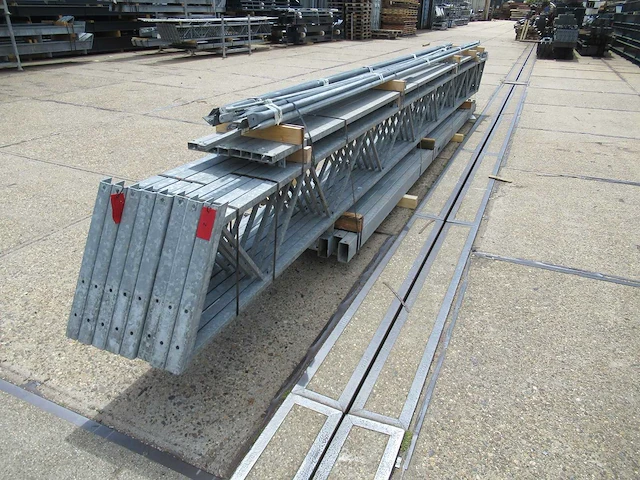 Kapschuur - staalconstructie 12.95 x 12.00 meter (155m2) - afbeelding 8 van  9