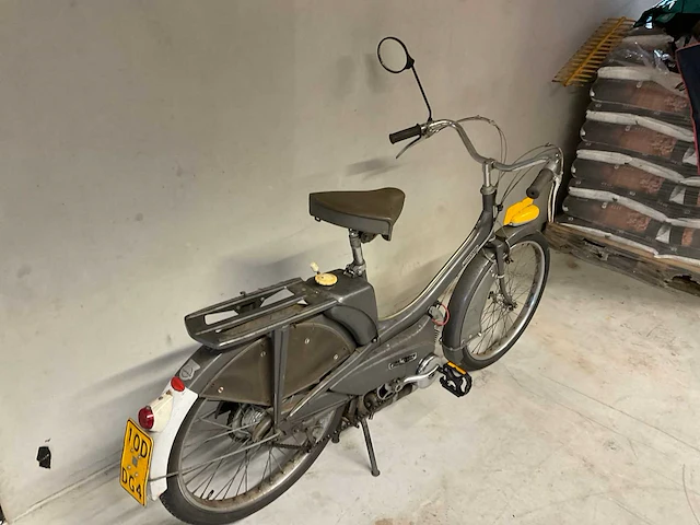 Kaptein mobylette oldtimer brommer - afbeelding 8 van  24