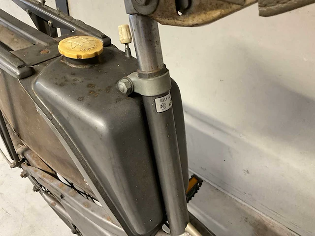 Kaptein mobylette oldtimer brommer - afbeelding 14 van  24