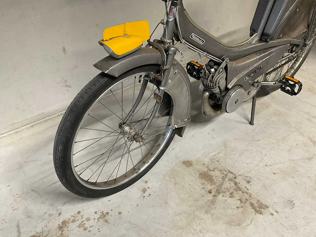 Kaptein mobylette oldtimer brommer - afbeelding 20 van  24