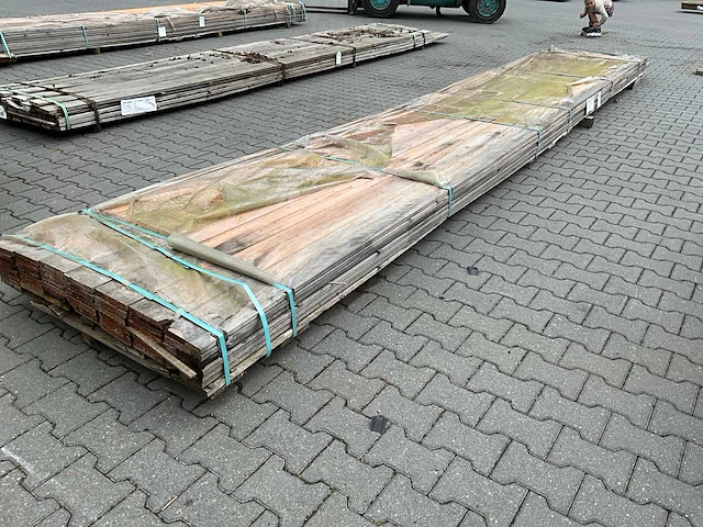 Kapur hardhout vlonderplank (6100-6400x145x21mm) (28x) - afbeelding 1 van  4
