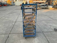 Kar met 10 hondjes - afbeelding 2 van  10