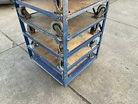 Kar met 10 hondjes - afbeelding 5 van  10