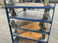 Kar met 10 hondjes - afbeelding 6 van  10