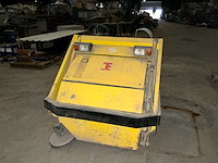 Kärcher - 2003 - kmr 1700-b lpg - zelfrijdende veegmachine - afbeelding 10 van  14