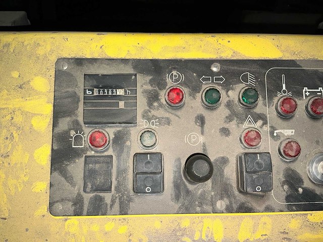 Kärcher - 2003 - kmr 1700-b lpg - zelfrijdende veegmachine - afbeelding 12 van  14