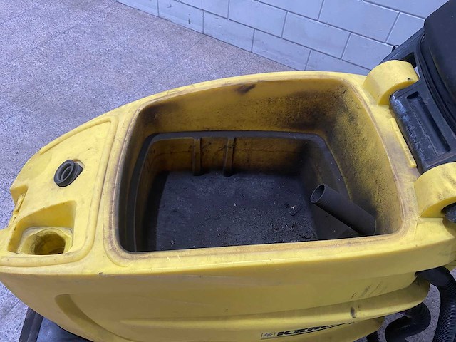 Karcher - 2004 - br55/60 - schrobmachine - afbeelding 5 van  7