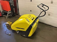 Karcher 700 ksm zelfrijdende veegmachine - afbeelding 3 van  7