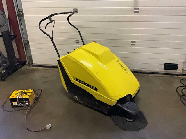 Karcher 700 ksm zelfrijdende veegmachine - afbeelding 7 van  7
