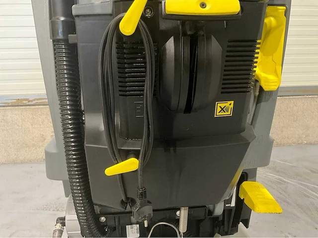 Karcher b 60 w bp zelfrijdende schrobmachine - afbeelding 11 van  12