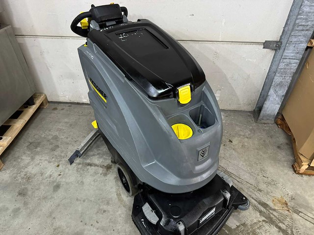 Karcher b 60 w bp zelfrijdende schrobmachine - afbeelding 12 van  15