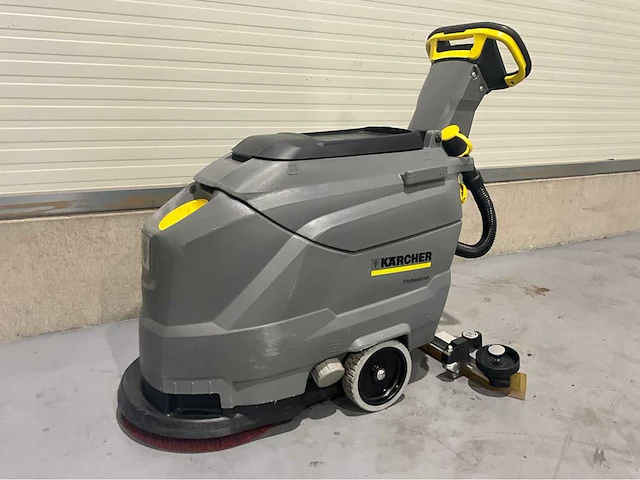 Karcher bd 43/25 c bp pack zelfrijdende schrobmachine - afbeelding 6 van  13