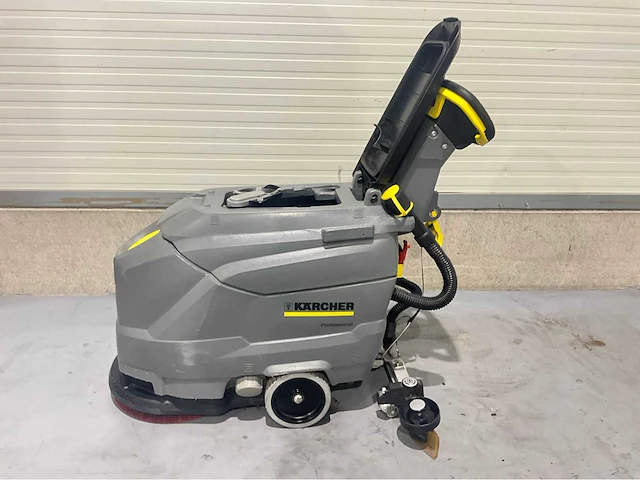 Karcher bd 43/25 c bp pack zelfrijdende schrobmachine - afbeelding 12 van  13
