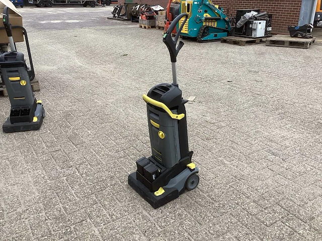 Kärcher br 30/4 c industriële stofzuiger - afbeelding 1 van  7