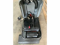 Kärcher br 40/25 c zelfrijdende schrob- zuigmachine - afbeelding 2 van  10