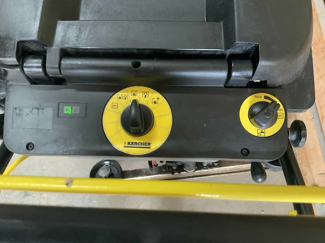 Kärcher br 40/25 c zelfrijdende schrob- zuigmachine - afbeelding 6 van  10