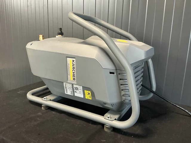 Kärcher hd 7/17 m portable professionele hogedrukreiniger - afbeelding 3 van  10