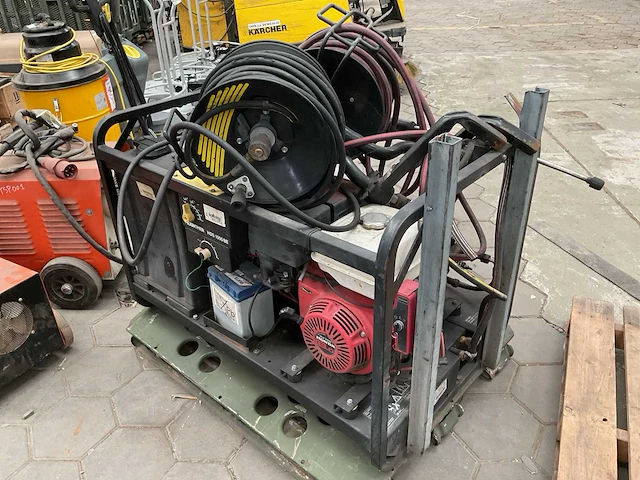 Kärcher hds 1000 be hogedrukreiniger - afbeelding 2 van  9