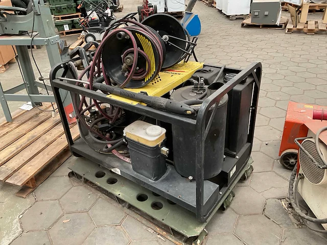 Kärcher hds 1000 be hogedrukreiniger - afbeelding 4 van  9