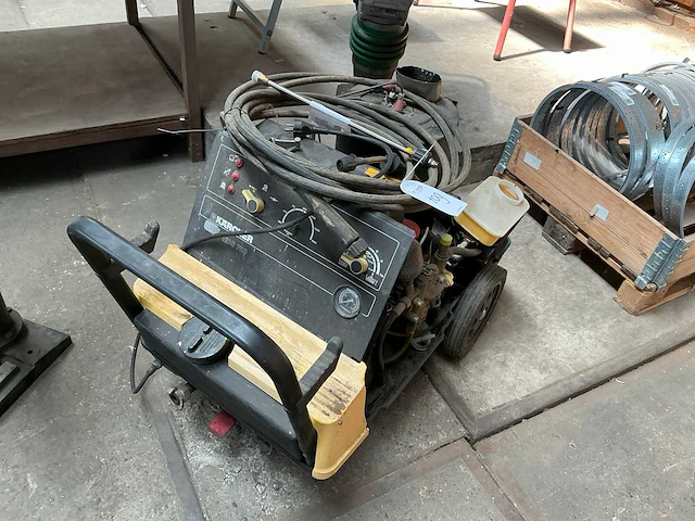 Kärcher hds750 hogedrukreiniger - afbeelding 3 van  5