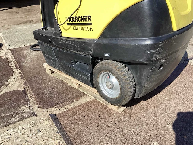Kärcher km 100/100 r zelfrijdende veegmachine - afbeelding 11 van  15