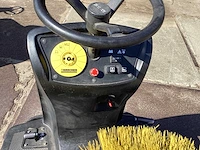 Kärcher km 100/100 r zelfrijdende veegmachine - afbeelding 14 van  15