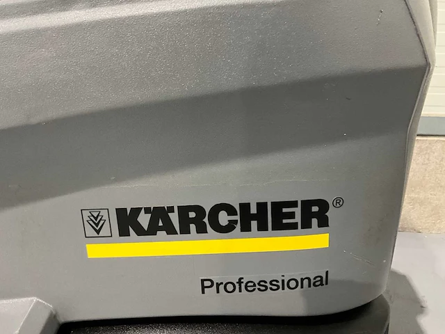 Karcher km 90/60 r bp opzit veeg/zuigmachine dubbele borstels - afbeelding 8 van  16