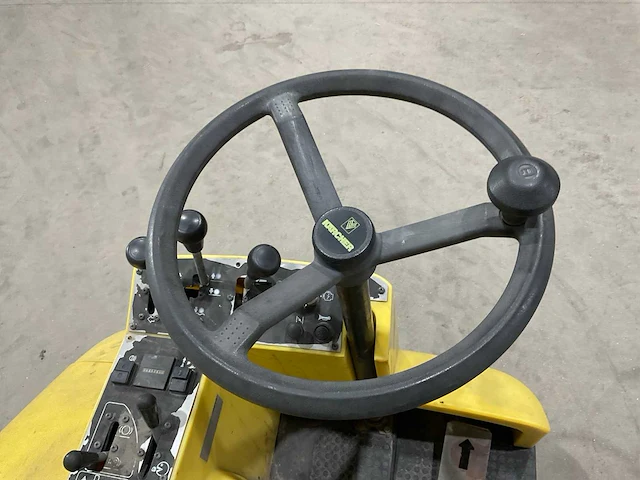 Kärcher kmr 1250 veegmachine - afbeelding 2 van  16
