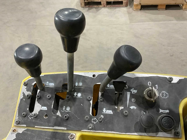 Kärcher kmr 1250 veegmachine - afbeelding 3 van  16