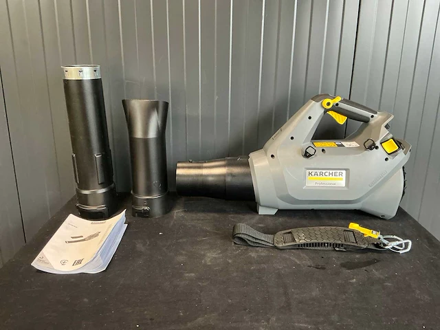 Kärcher lb 930/36 bp professionele bladblazer - afbeelding 1 van  10