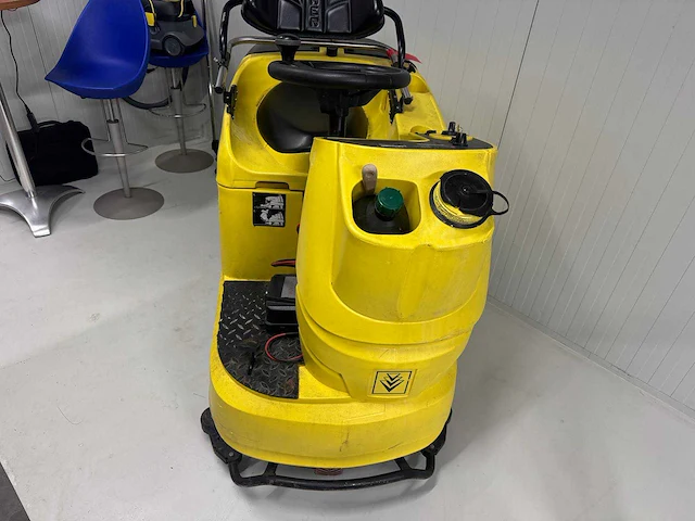Kärcher professional b140r vloerreiniger - afbeelding 3 van  15