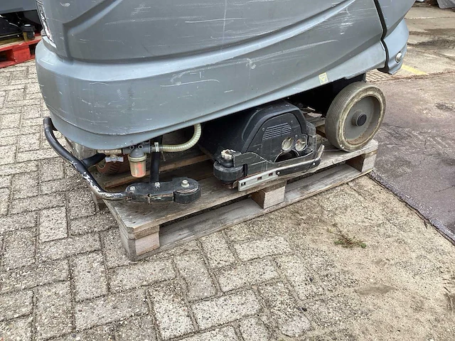 Kärcher professional b140r vloerreiniger - afbeelding 8 van  12