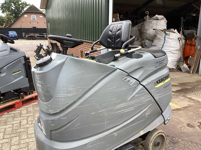 Kärcher professional b140r vloerreiniger - afbeelding 9 van  12