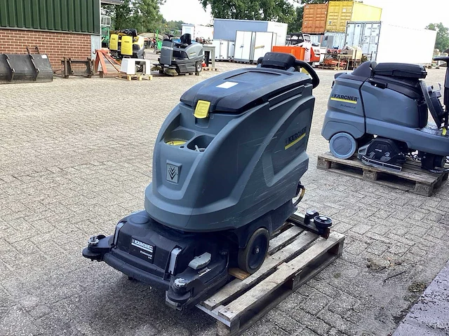 Kärcher professional b60w vloerreiniger - afbeelding 1 van  9