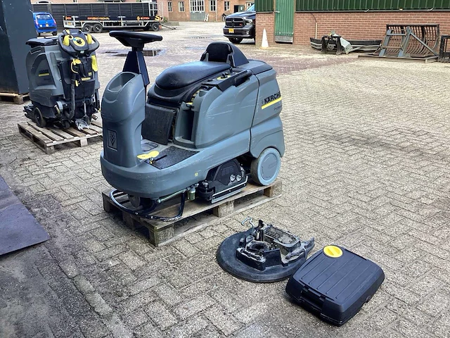 Kärcher professional b90 r vloerreiniger - afbeelding 1 van  7