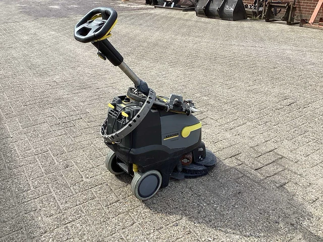 Kärcher professional bd 38/12 c vloerreiniger - afbeelding 1 van  7