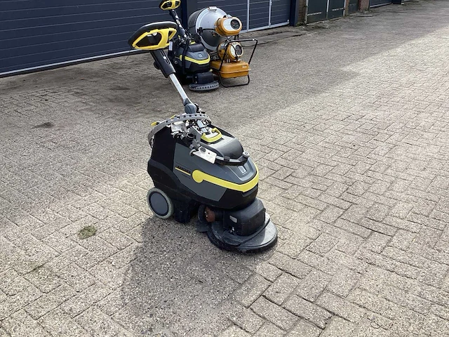 Kärcher professional bd 38/12 c vloerreiniger - afbeelding 4 van  7