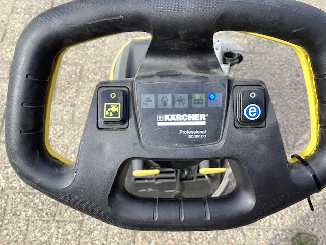 Kärcher professional bd 38/12 c vloerreiniger - afbeelding 7 van  7