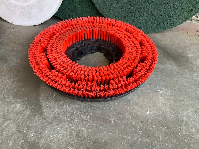 Kärcher professional bd 40/25 c zelfrijdende schrobmachine - afbeelding 6 van  15