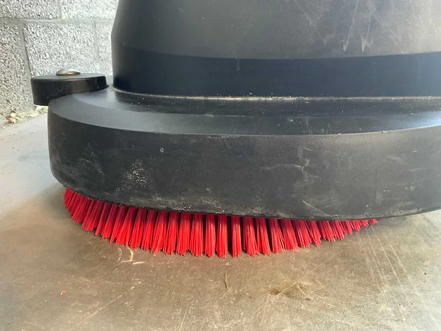 Kärcher professional bd 40/25 c zelfrijdende schrobmachine - afbeelding 7 van  15