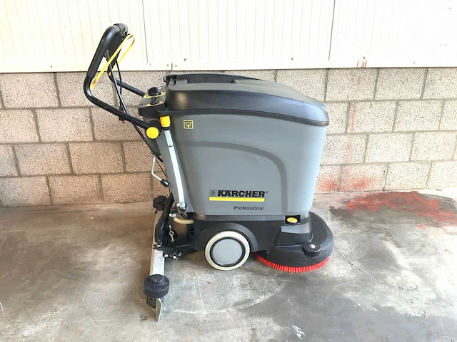 Kärcher professional bd 40/25 c zelfrijdende schrobmachine - afbeelding 12 van  15
