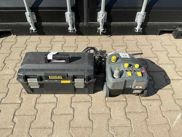 Kärcher professional sg 4/4 stoomreiniger - afbeelding 1 van  7