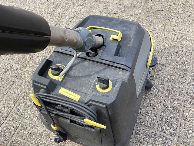 Kärcher professional vloerreiniger - afbeelding 7 van  8