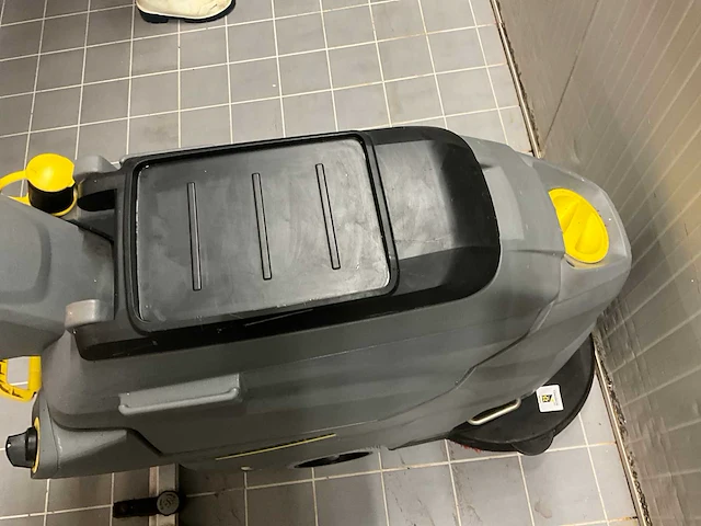 Karcher proffesional bd 43/35c vloerreiniger - afbeelding 3 van  11