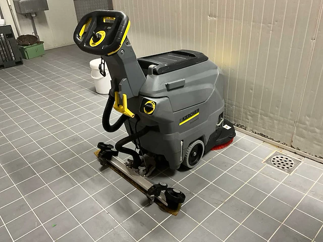 Karcher proffesional bd 43/35c vloerreiniger - afbeelding 7 van  11