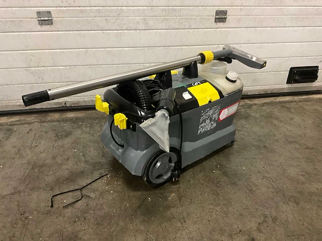 Karcher puzzi 10/2 industriële tapijtreiniger - afbeelding 3 van  6