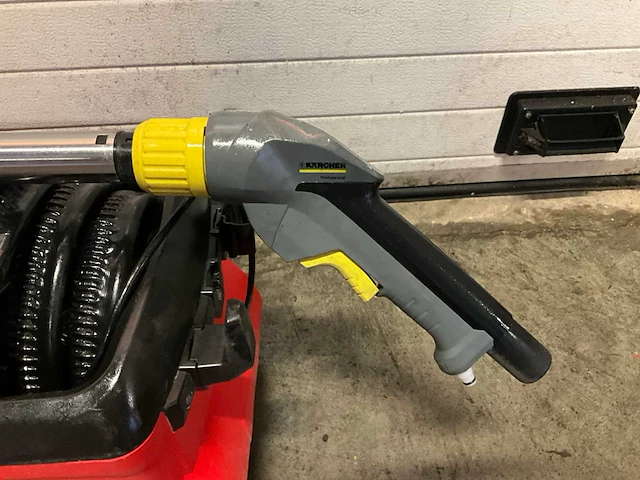 Karcher puzzi 10/2 industriële tapijtreiniger - afbeelding 3 van  7