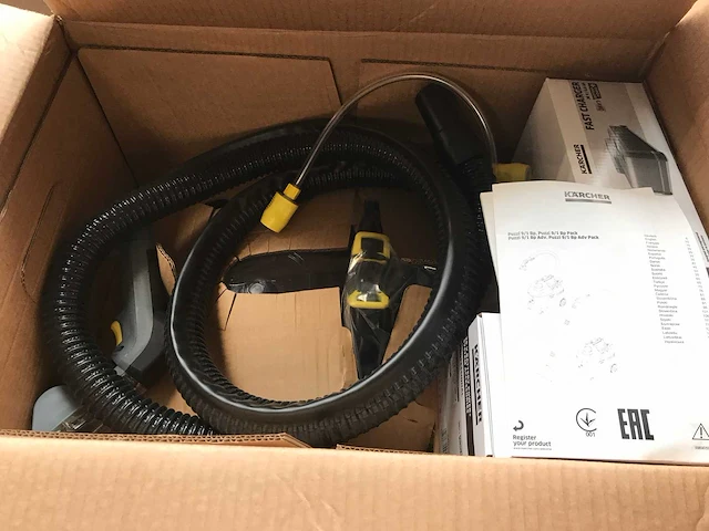 Karcher puzzi 9/1 bp pack- inclusief accu professionele tapijtreiniger - afbeelding 3 van  4